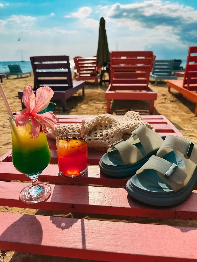 Отель The Boardwalk Village Негрил