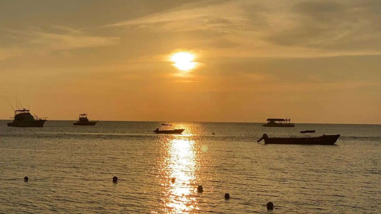 The Boardwalk Village Negril Hotell